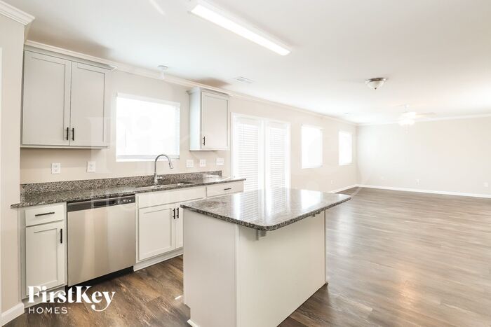 Building Photo - 5105 Apsley Dr