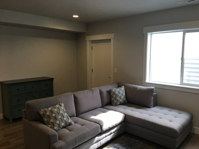 Building Photo - 1593 Sage View Ct