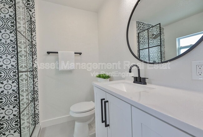 Building Photo - 875 53rd Terrace N