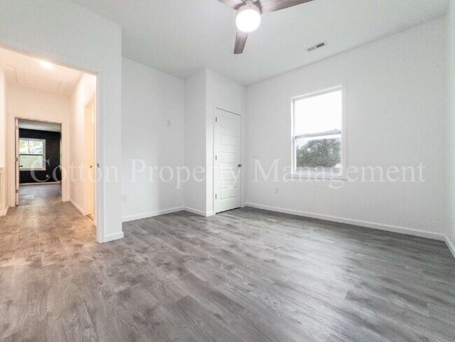 Building Photo - 2709 Worth Dr