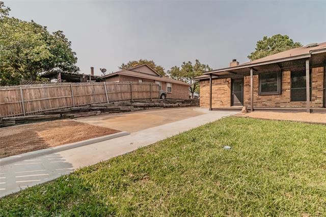 Building Photo - 2312 Shady Turf Dr