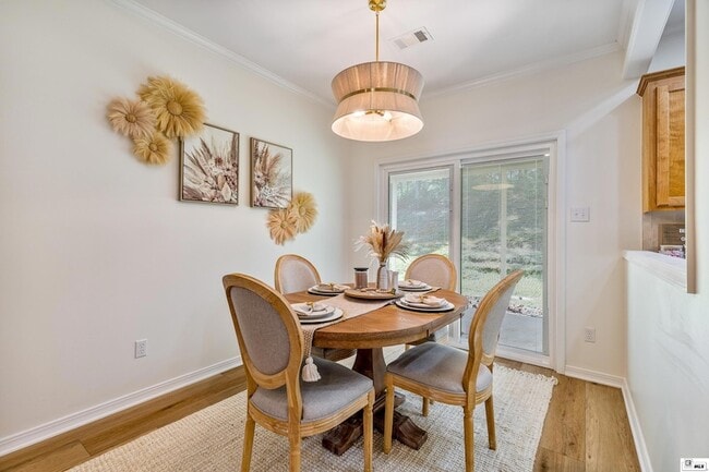 Building Photo - 113 Arbor Cove Cir