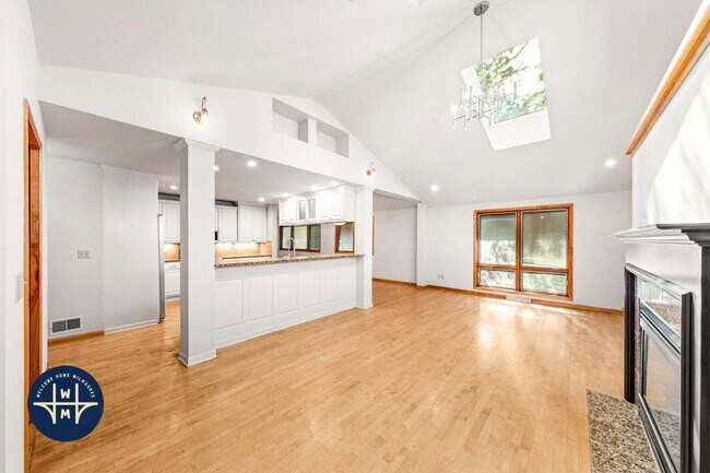 Building Photo - 15685 Brojan Dr