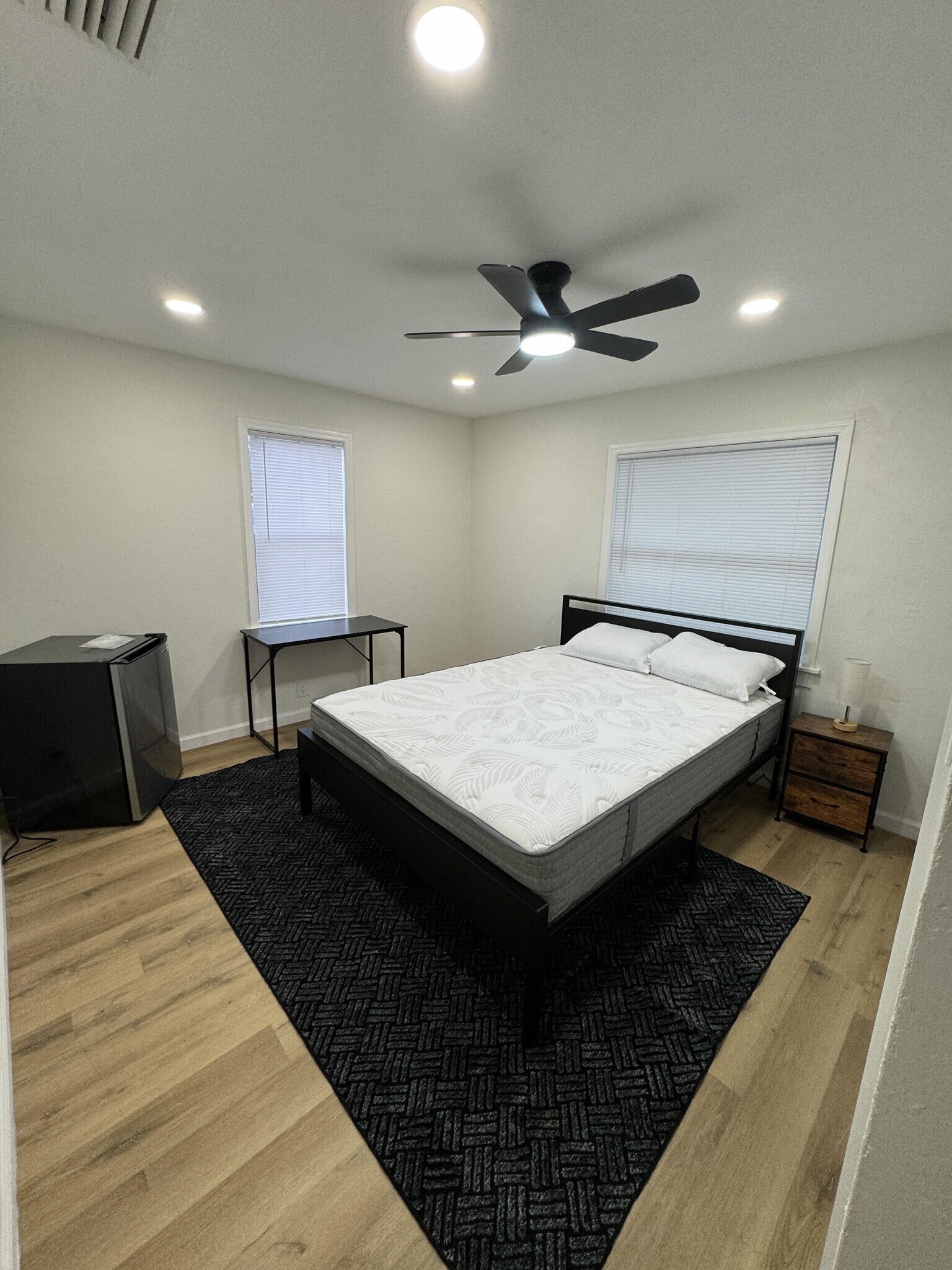 Building Photo - 2345 11th St S