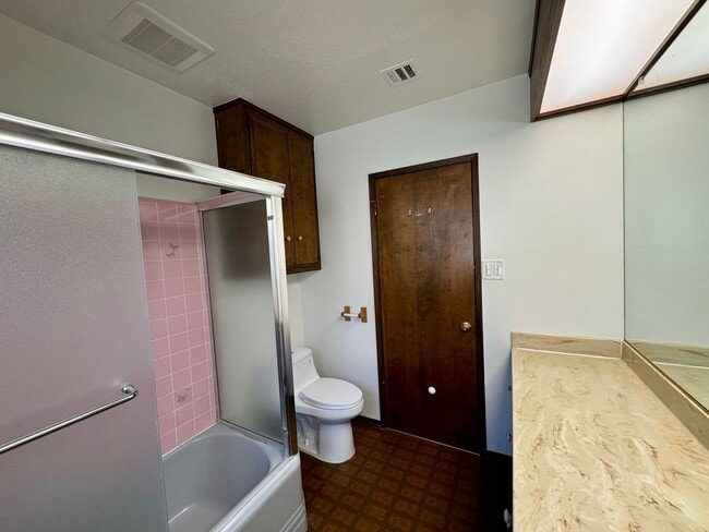 Building Photo - Charming 4-Bedroom Home on a Quiet Tree-Li...