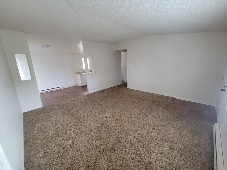 Building Photo - 2380 SE 45th Ave