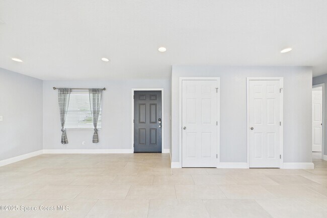 Building Photo - 1500 Dorsal St