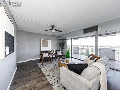 Building Photo - 411 Lakewood Cir