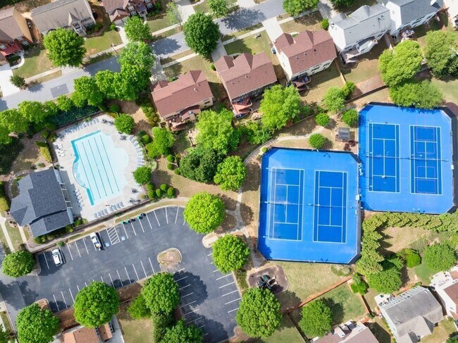 Building Photo - 5008 Bethpage Dr NE