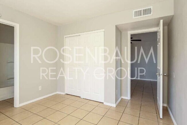 Building Photo - 2747 E Chipman Rd