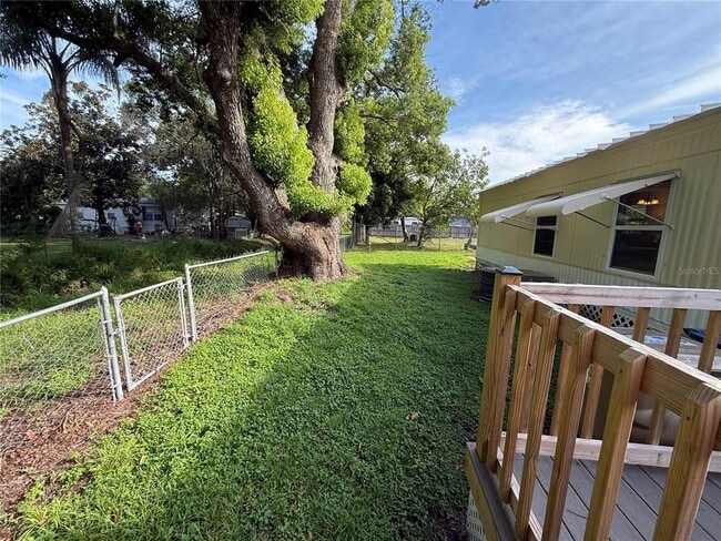 Building Photo - 255 Trailer Ln