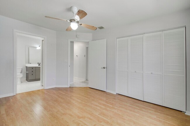 Building Photo - 7333 Burgess Dr