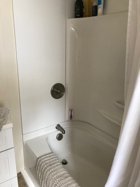 Building Photo - 13 Wards Ln