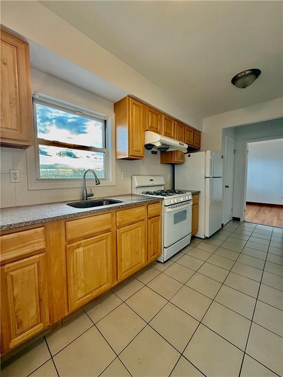 Building Photo - 6124 19th Ave