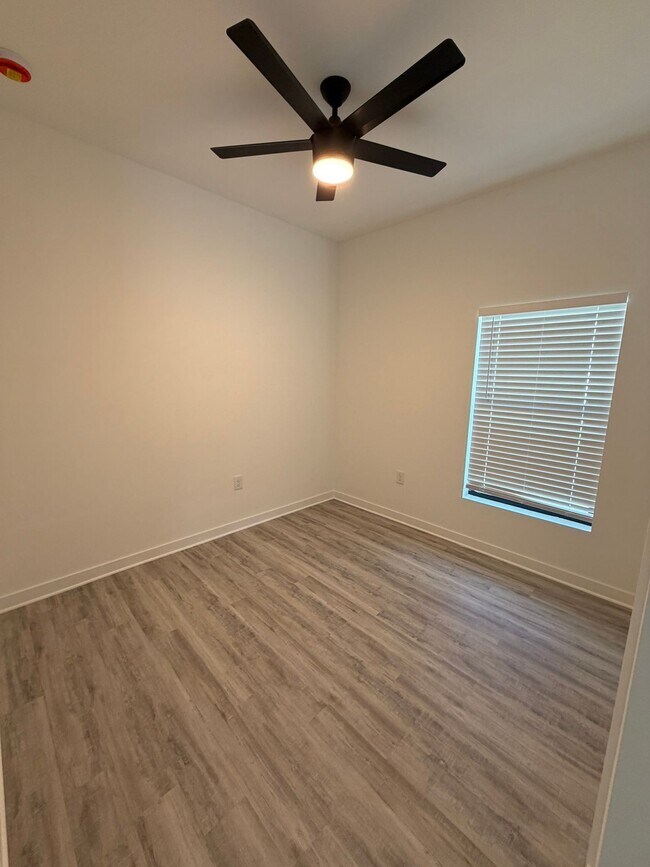 Building Photo - 1117 Abrams Blvd