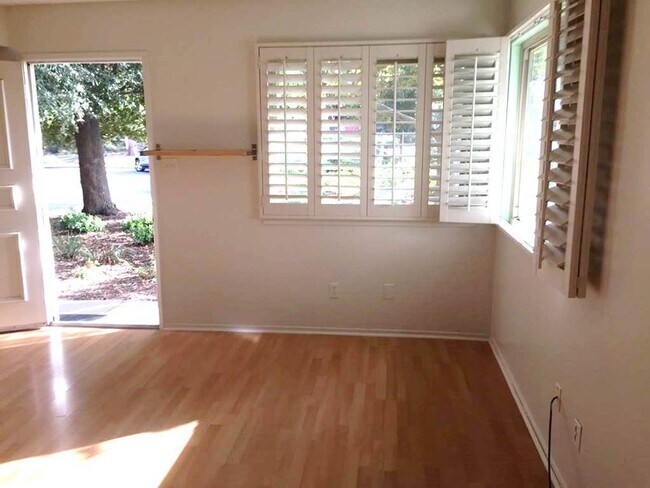 Building Photo - Epic REA: Cozy 2BR Near UC Davis w/ Garage...
