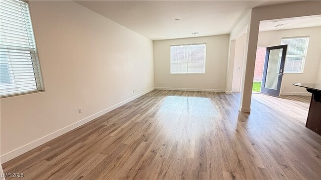 Building Photo - 7375 Benlomond Ave