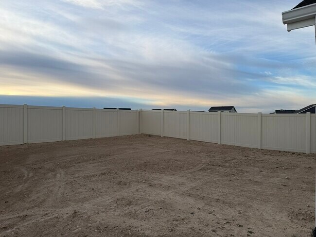 Building Photo - 10113 Longtail Dr