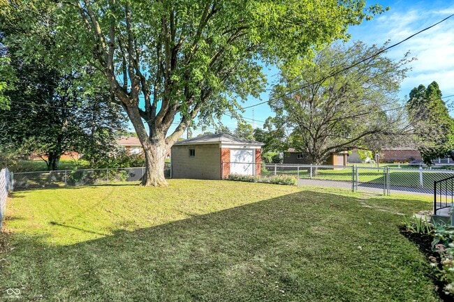 Building Photo - 1213 N Lesley Ave