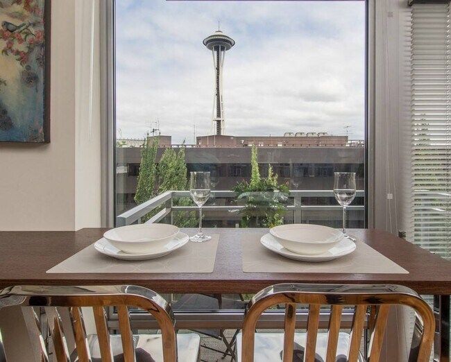 Building Photo - 2911 2nd Ave