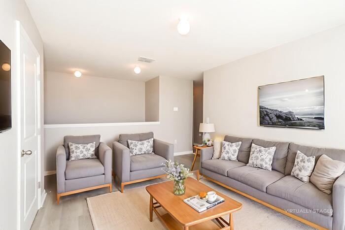 Building Photo - 3221 S Northview Rd