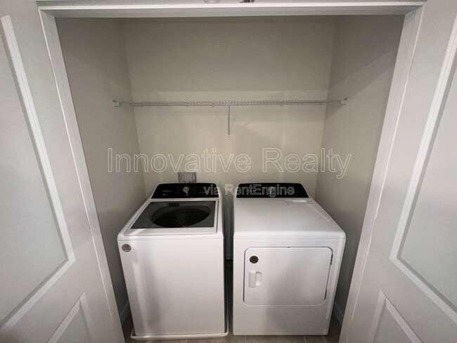 Building Photo - 2887 Clever Ln