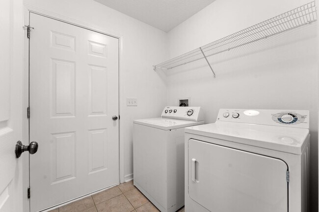 Building Photo - 71 Eventide Ln