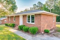 Building Photo - 216 Cross Hill Rd