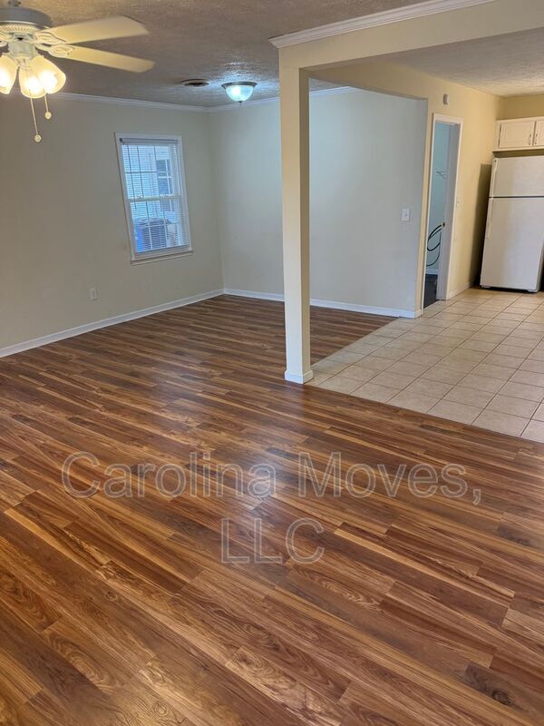 Building Photo - 11 Cooperfield Ave