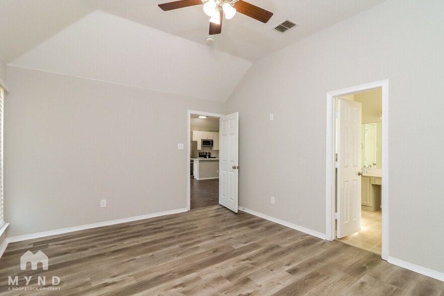 Building Photo - 7104 Stewart Ln