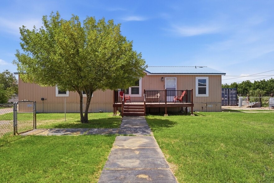 Building Photo - 5631 Dona Ana Rd