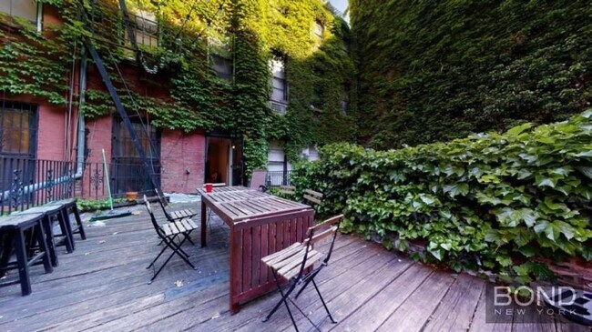 Building Photo - 3 bedroom in Manhattan NY 10003