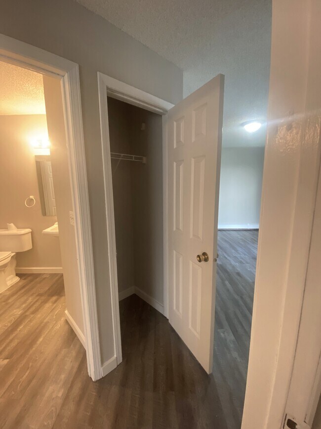 Building Photo - 958 Boston Way