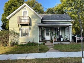 Building Photo - 2012 4th St