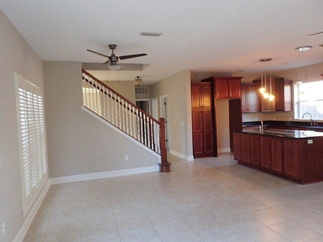 Building Photo - 9047 Orlando Ave