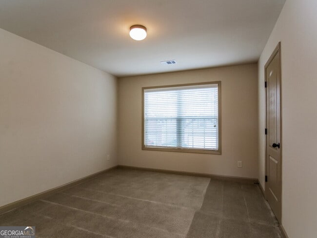 Building Photo - 3343 Sag Harbor Ct NE