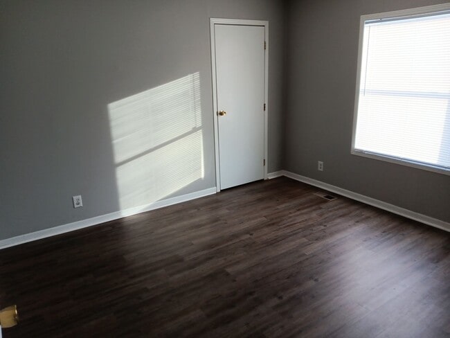 Building Photo - For Rent - Four-Bedroom Two-Bathroom Home Available NOW!