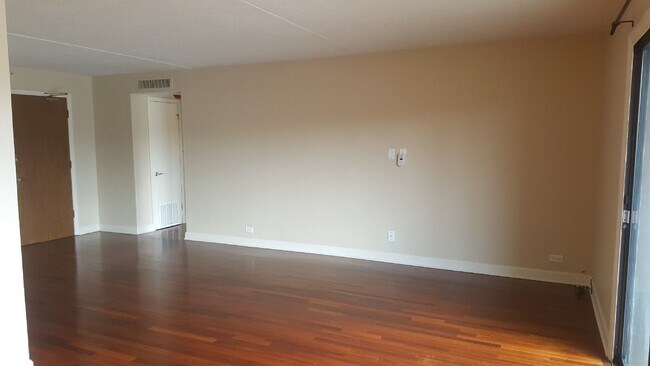 Building Photo - 21 Kristin Dr