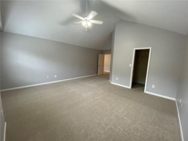 Building Photo - 397 Creek Manor Way