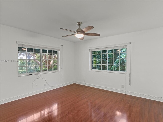 Building Photo - 9310 SW 70th Ave