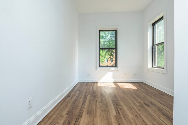 Building Photo - 1703 Carroll St