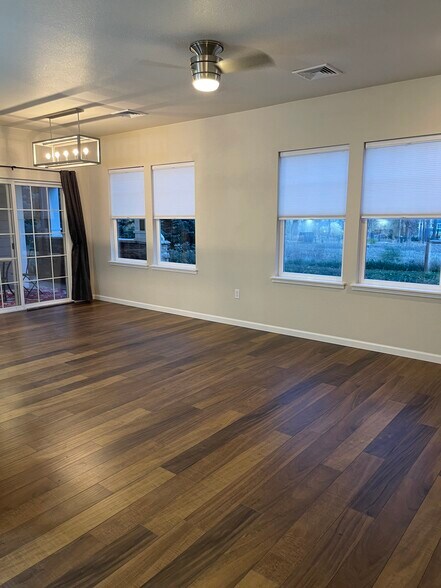Building Photo - 2503 Owens Ave