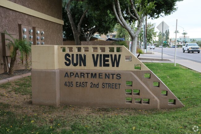 Building Photo - Sun View