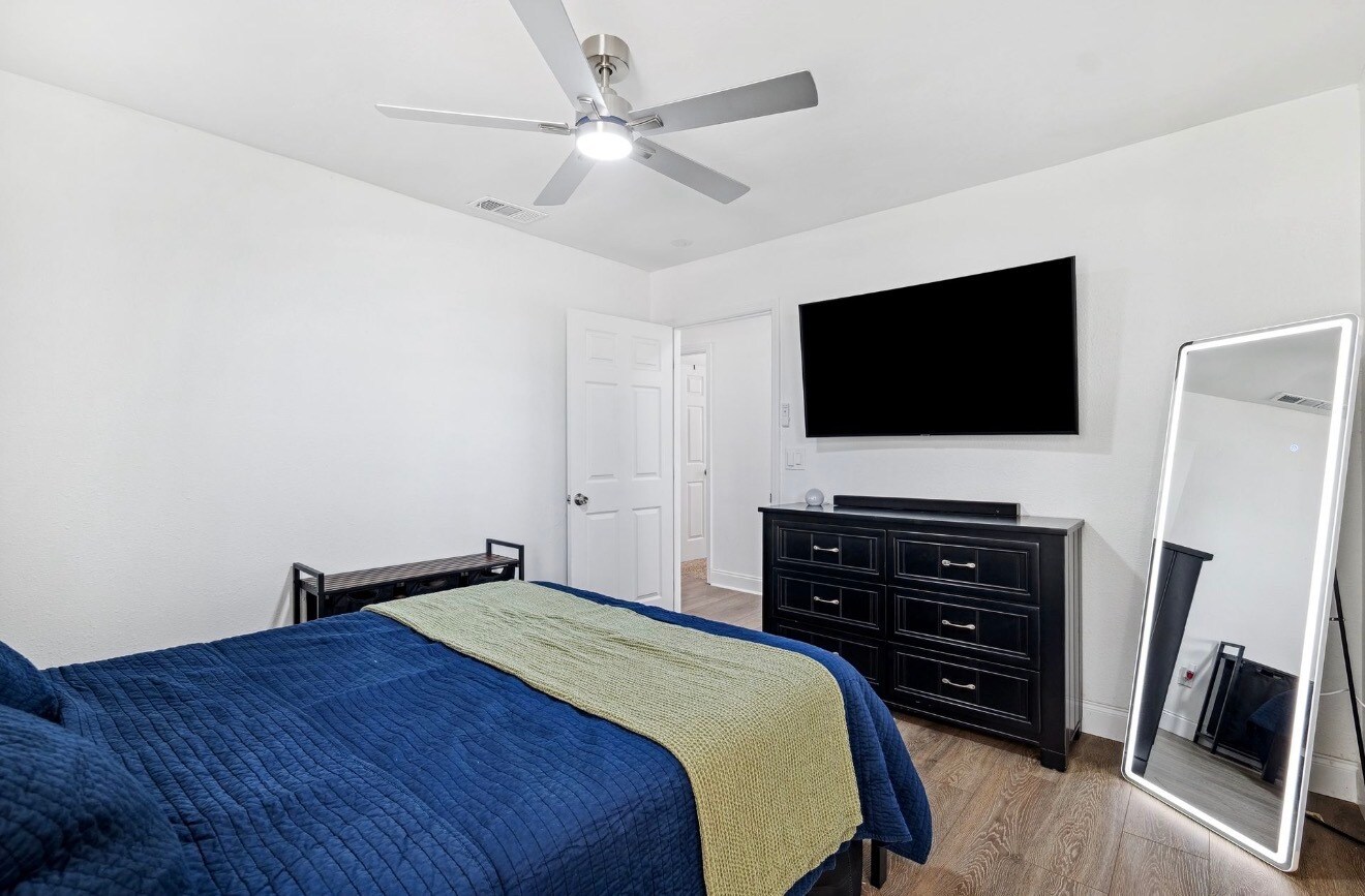 Building Photo - 3801 Carroway St