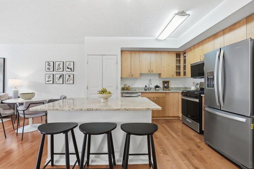 Building Photo - 440 L St NW