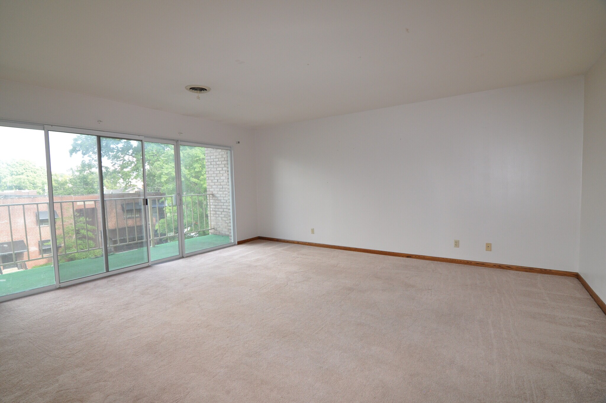 Building Photo - 1127 13th St