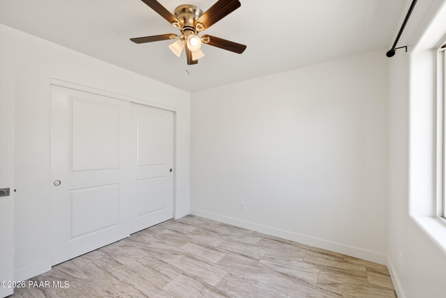 Building Photo - 6201 N Reata Dr