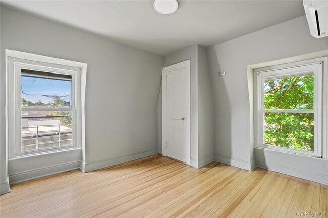 Building Photo - 31 N Eckar St