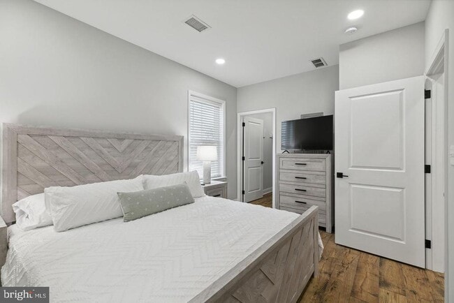 Building Photo - 36 Evergreen Ln