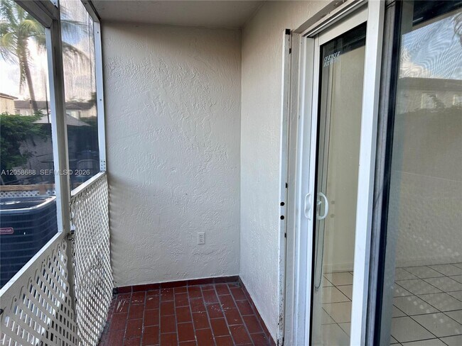 Building Photo - 2925 W 80th St